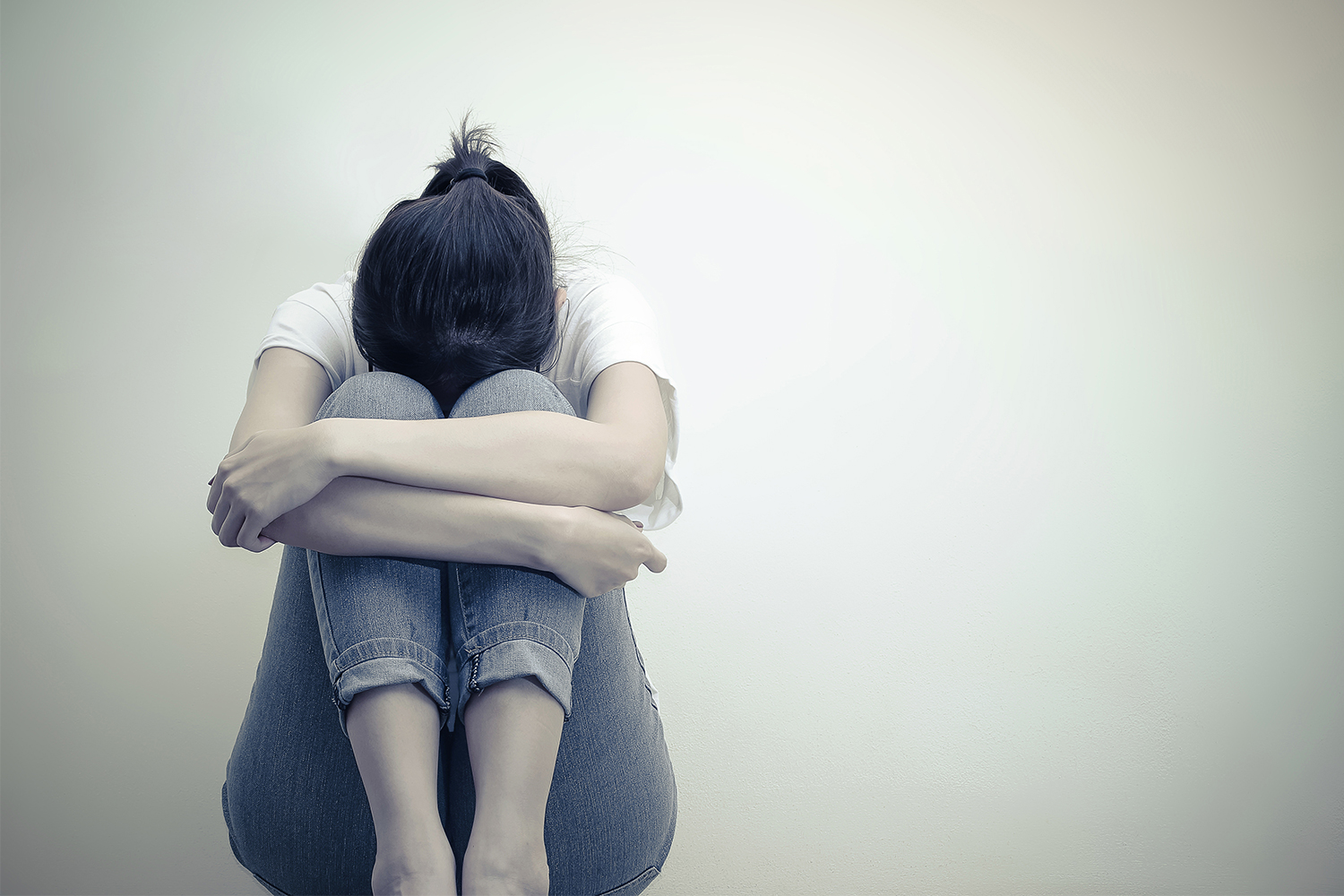 Синдром вцілілого: як позбутися почуття провини за свою безпеку?